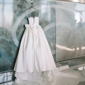 Wedding dress! GORGEOUS so classic. Corset top, size 2